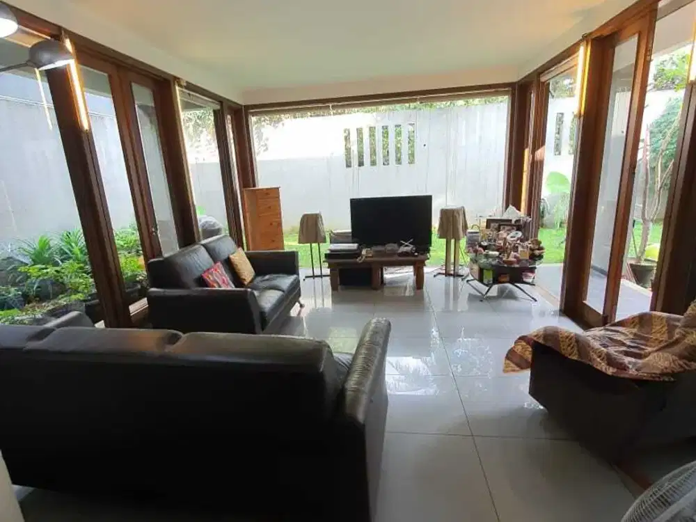 Dijual Rumah Lokasi Strategis Dan Bebas Banjir Daerah Pesanggrahan