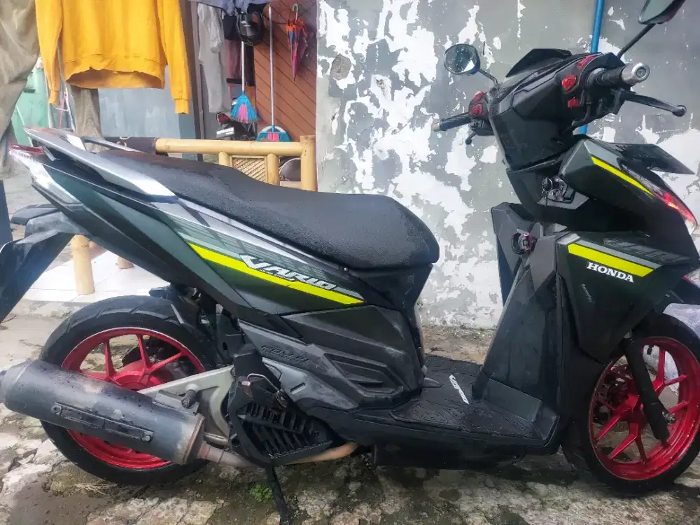 HONDA VARIO 125 LED TAHUN 2015 (BEKAS)
