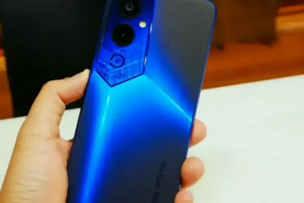 Tecno pova 4 layar 6.82 ram 8/128