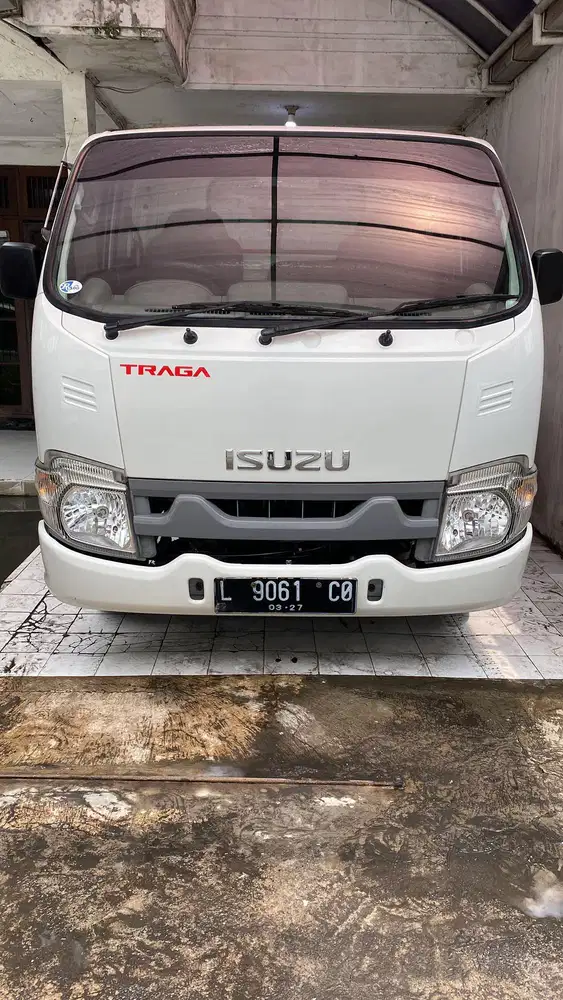 Isuzu Traga disel Pick'up putih 2021 pake pribadi L a/n pribadi