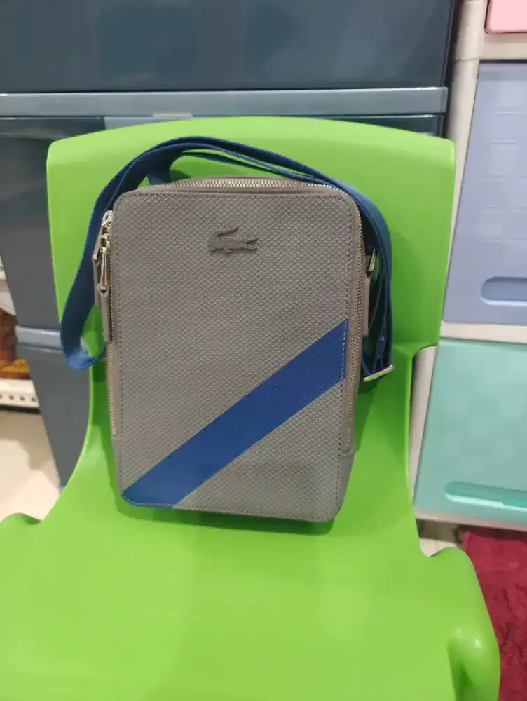 Preloved Tas selempang Lacoste Ori