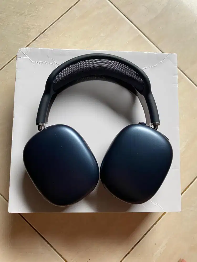AIRPODS MAX INTERNASIONAL GOOD CONDITIONS