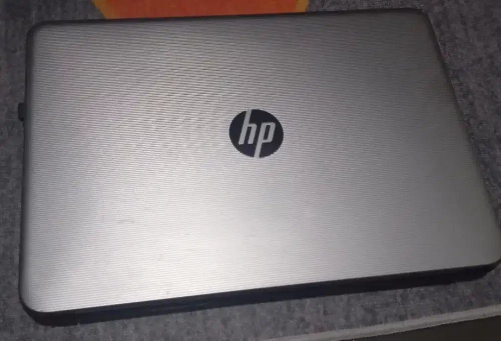 Di jual laptop merk hp