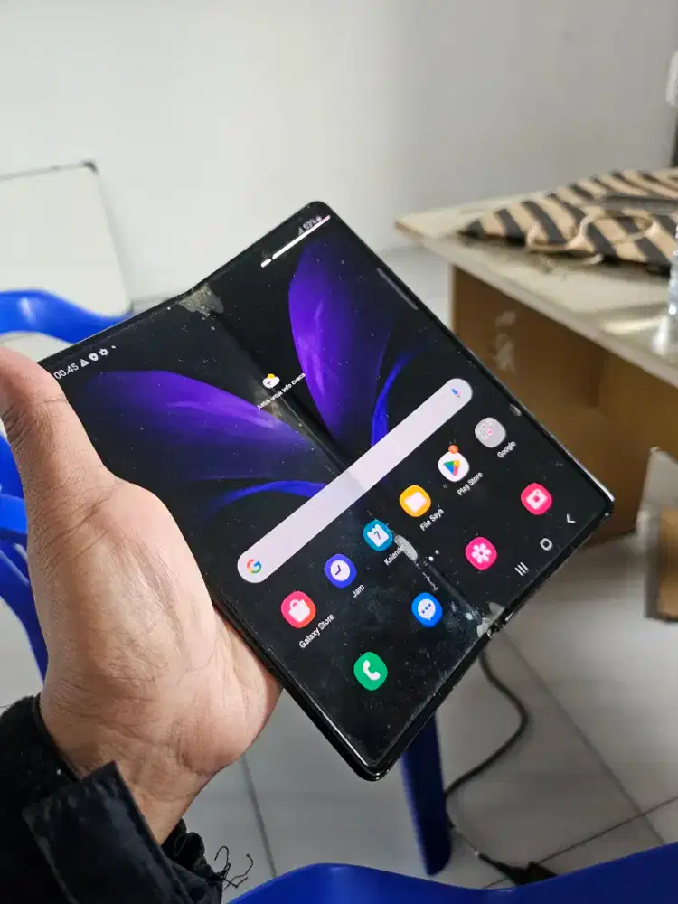 Samsung Zfold 2 12/256 minus