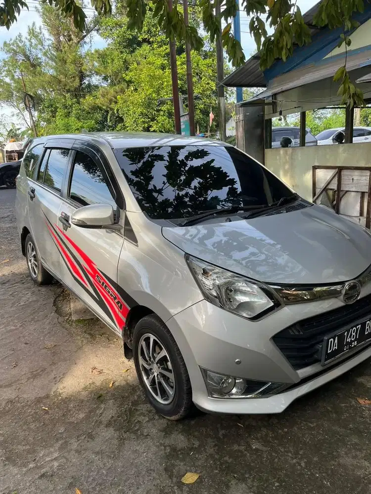 Di Jual Mobil Daihatsu Sigra type R Deluxe Tahun 2016