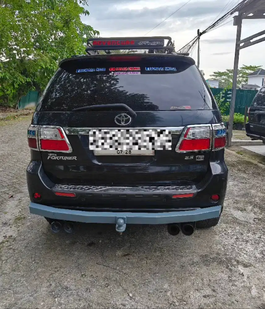 Dijual Mobil Fortuner Hitam ,Solar THN 2010