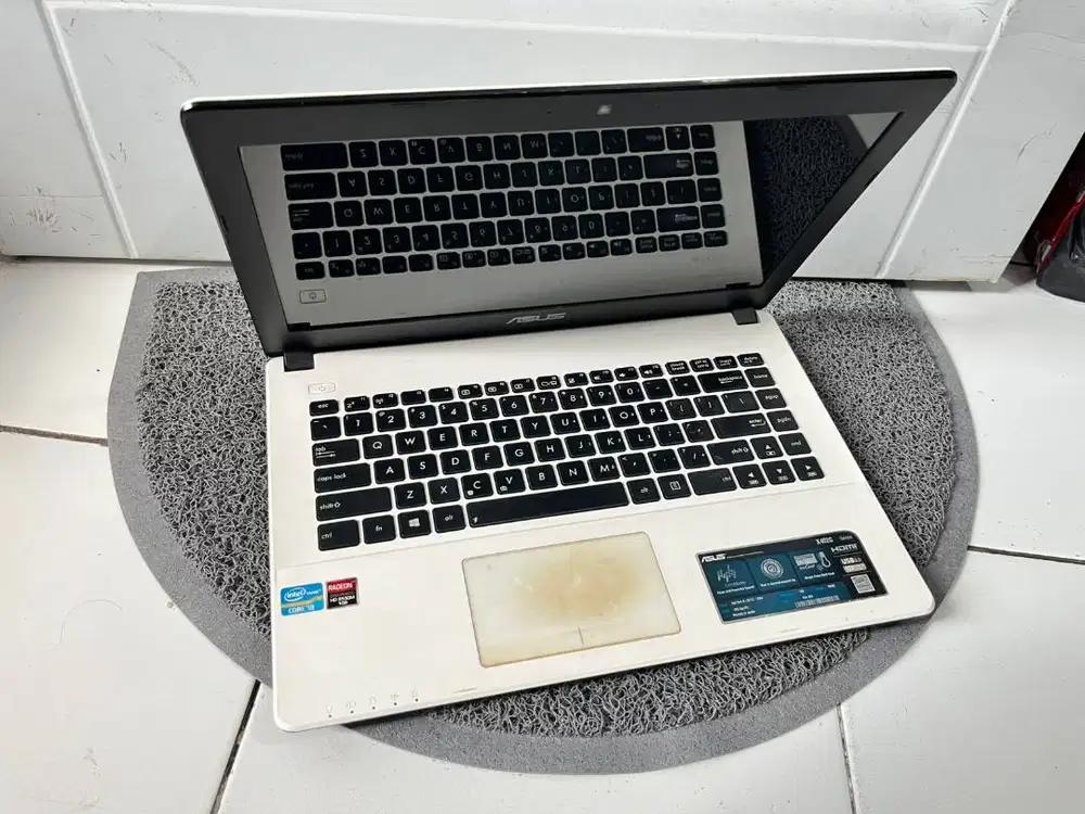 Laptop asus x452c white  Uk 14inch Windows 8.1 64bit(bisa ganti win)