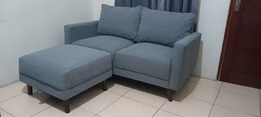 Sofa 2 seater +otoman