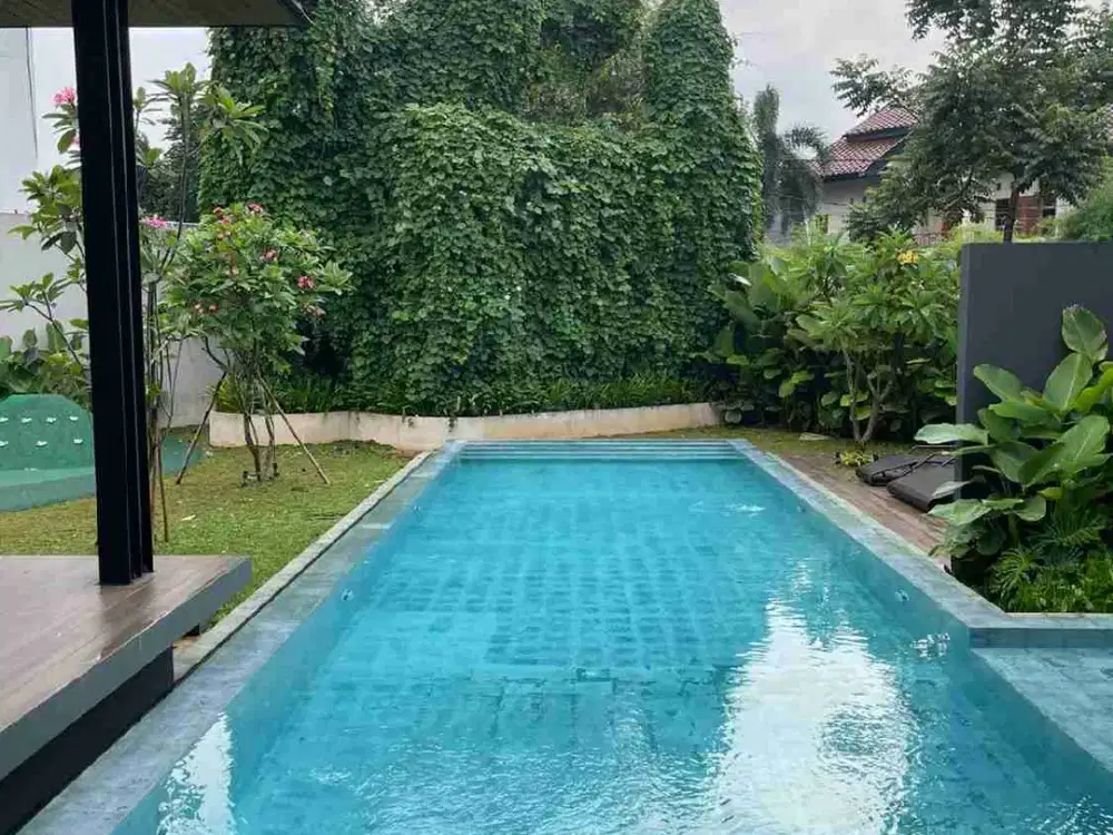 rumah mewah lebak bulus fasilitas kolam renang dekat MRT