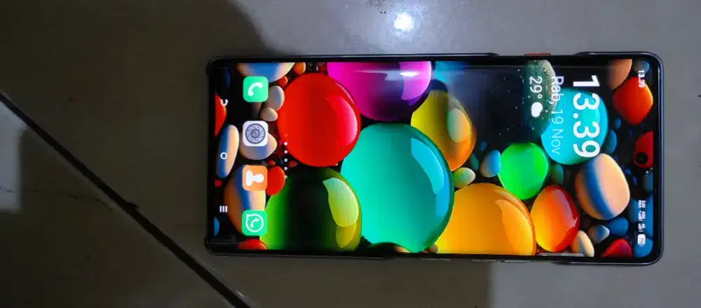 Tecno camon 40 pro 5g mentah