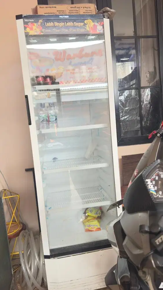 Showcase Polytron Bekas