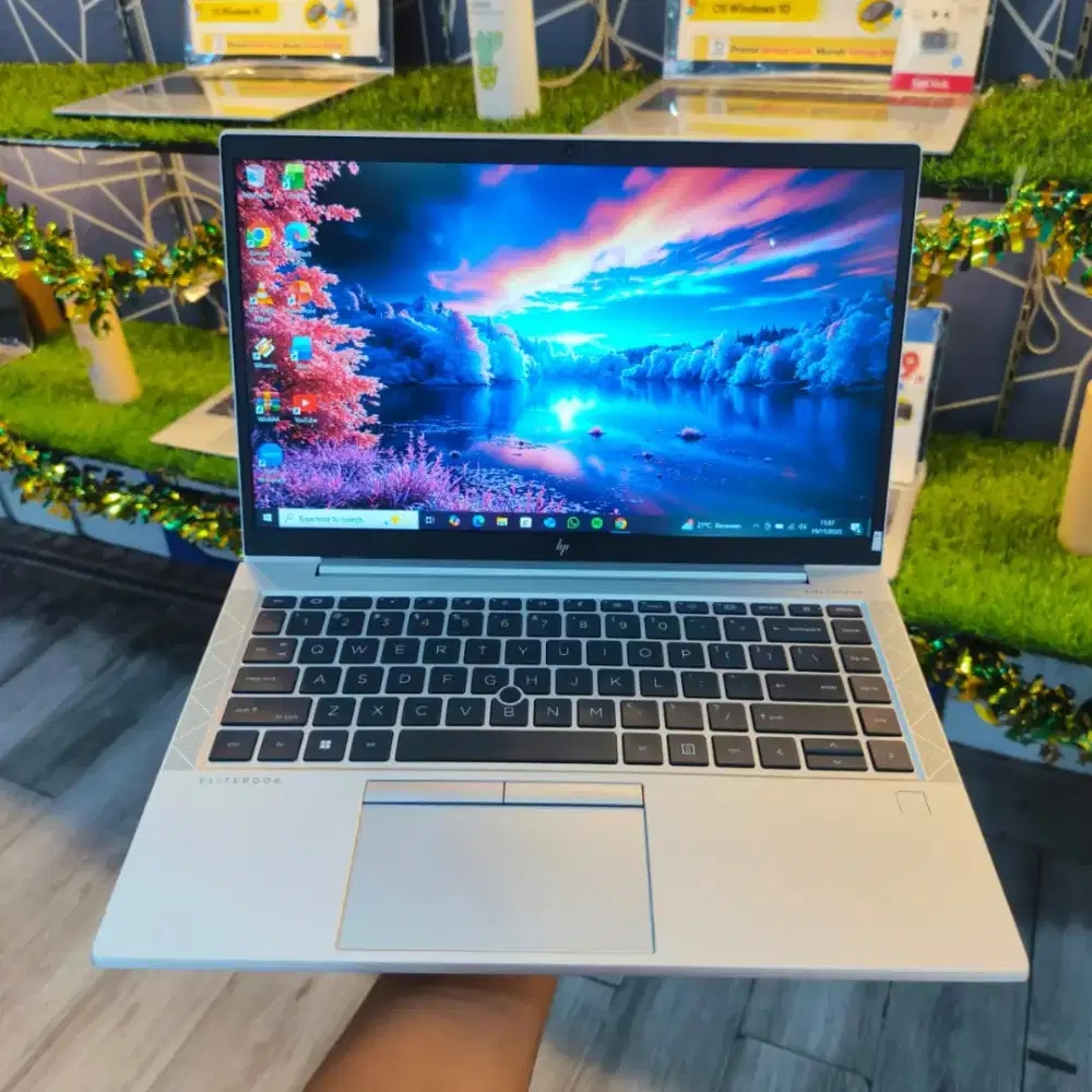 HP ELITEBOOK CORE I7 RAM 8GB SSD 256GB SIAP PAKAI