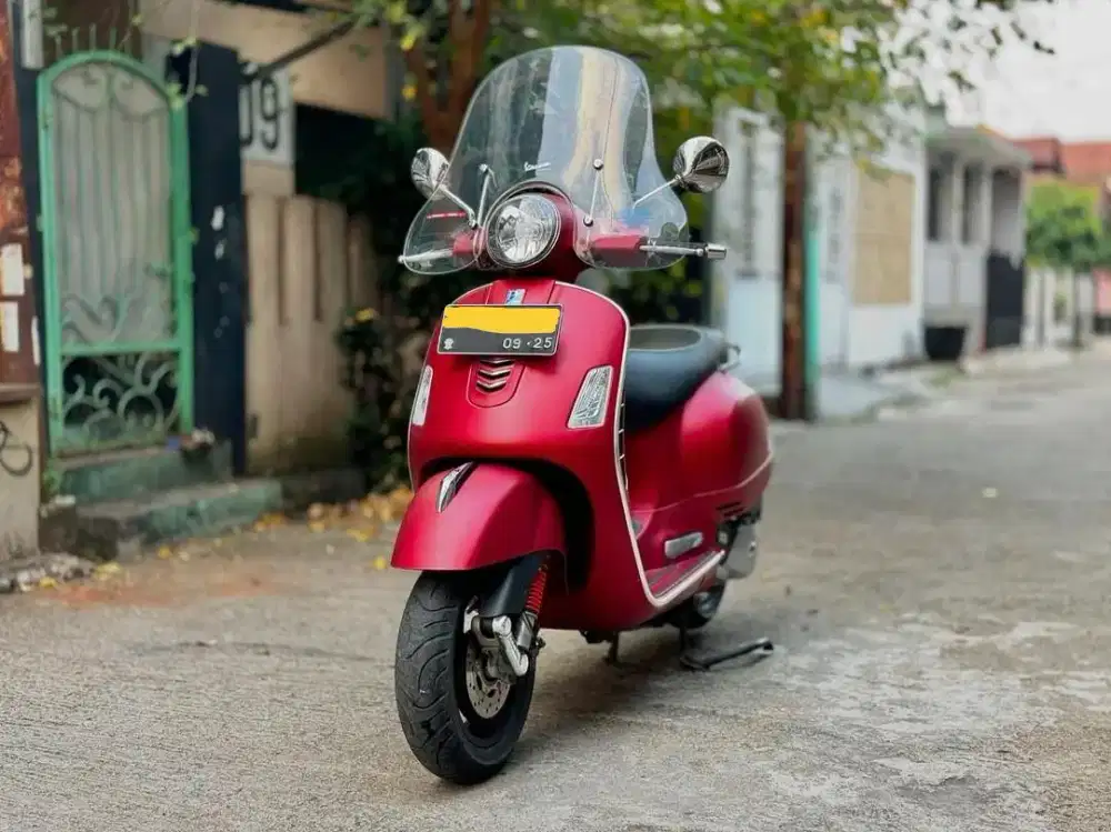 Piaggio Vespa GTS 150 Red Doff Surat Lengkap NOT Sprint primavera