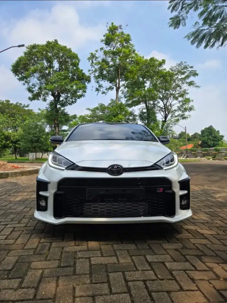 GR YARIS KM 3x Like New