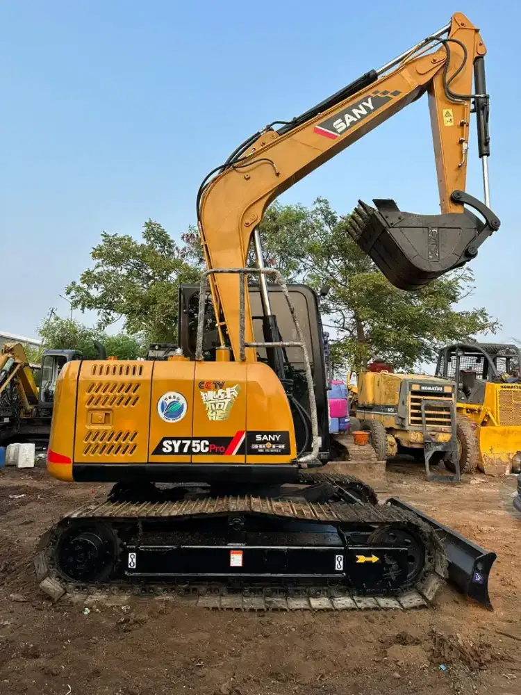 EXCAVATOR SANY SY75C