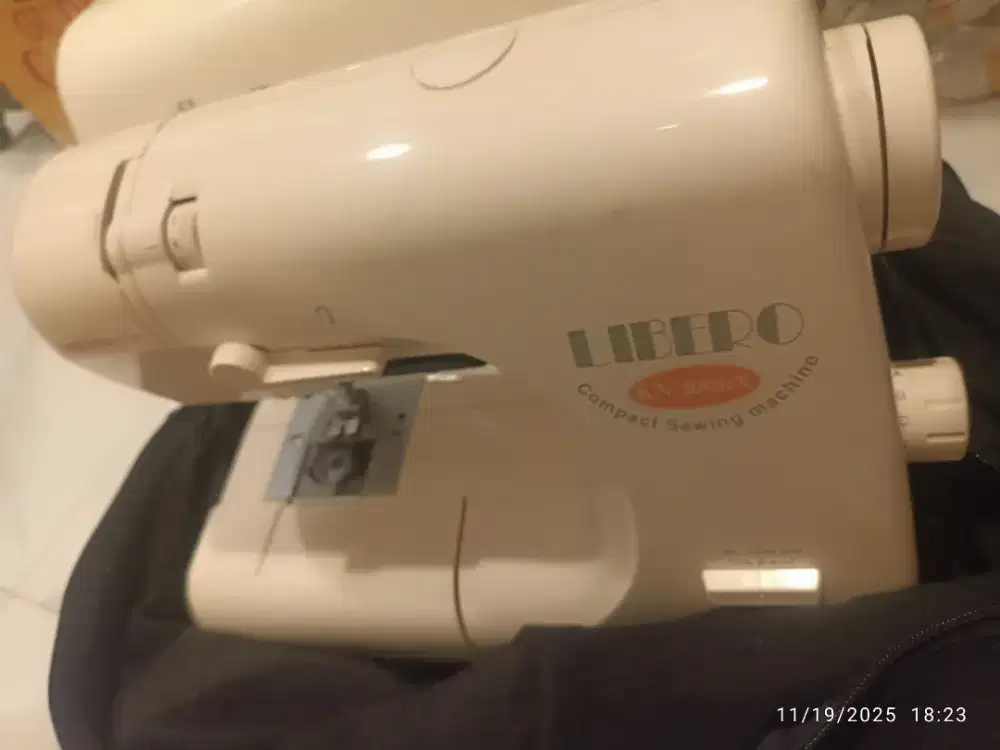 Mesin Jahit Listrik Libero KN-300DX