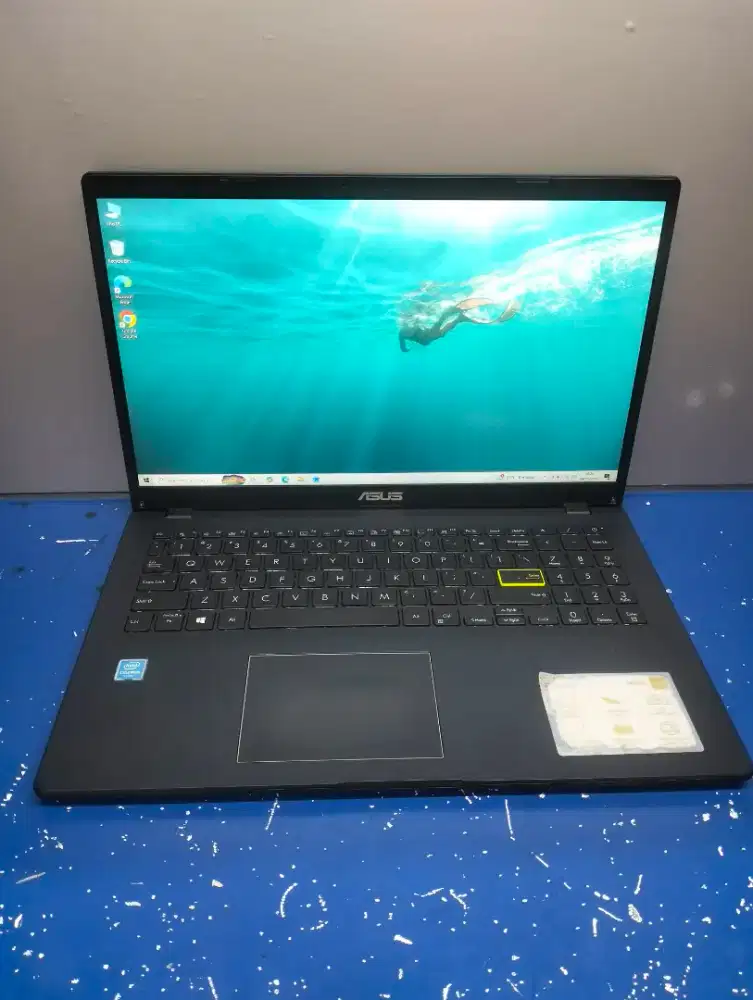 Laptop Asus vivobook E510M Celeron N4020 4/256 Gb