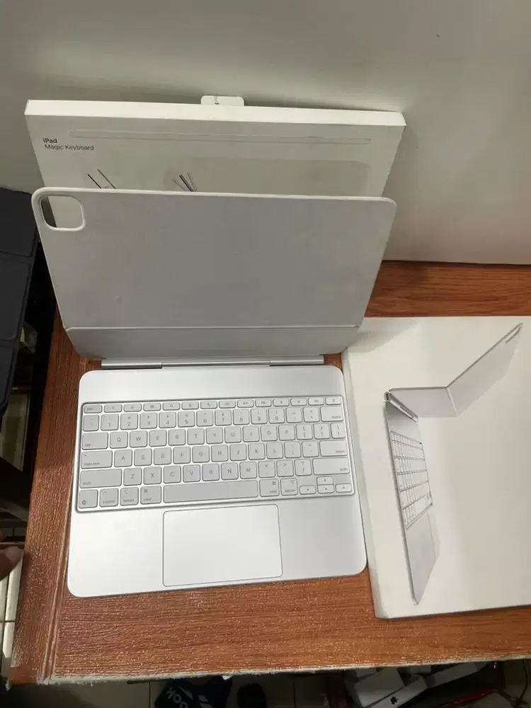 apple magic keyboard ipad pro M4 13 fulset original