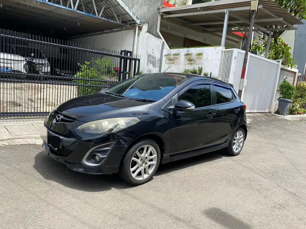 Mazda 2 2012 Bensin