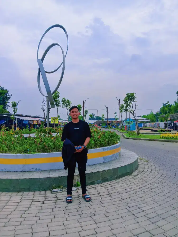 Cari pekerjaan apa saja yang penting halal