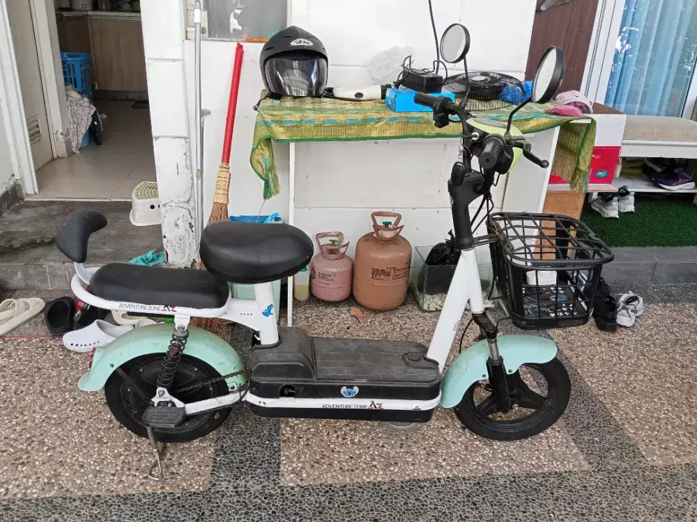 Sepeda listrik dewasa 50 km kondisi 80 persen, tidak bisa di charge