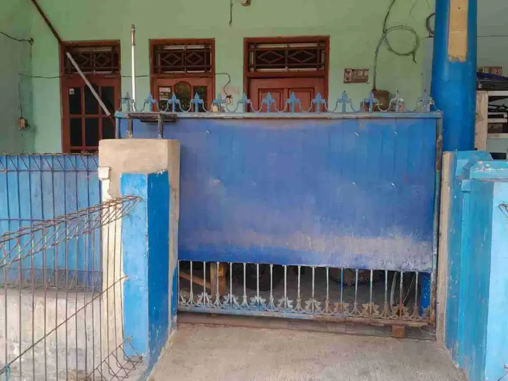 Dijual murah rumah d pinggir jln besar d koja jakut