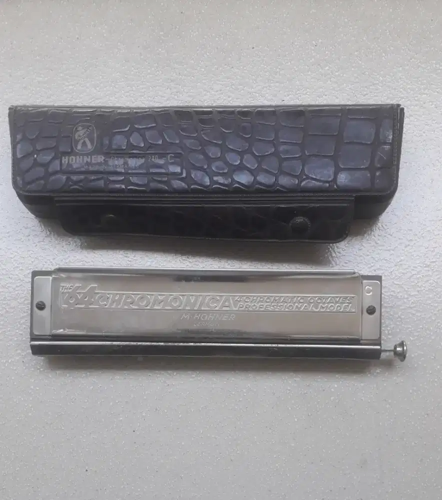 Harmonika berikut Cover Kulit