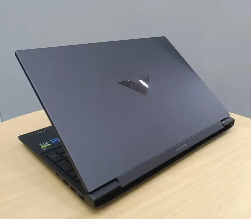 Laptop Gaming HP Victus 15 Core i7 Gen 12 Ram 16Gb RTX3050 4GB
