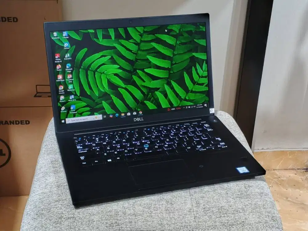 Laptop bekas Dell Core i5 Ram 8 SSD 256 GB Normal mulus Backlight FHD