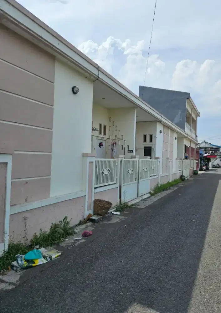 Rumah Kontrakan dan kos aktif belakang Fave Hotel Sidoarjo