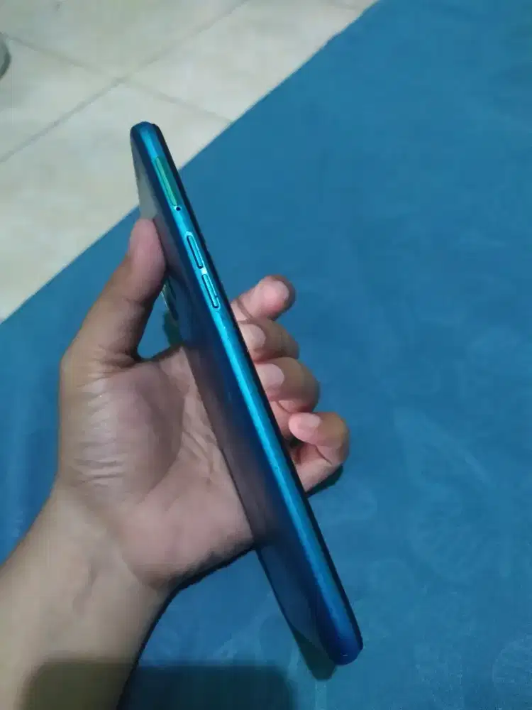 Realme 5i 4/64 normal