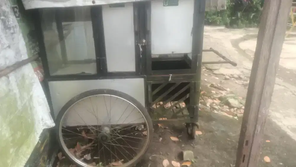 Gerobak bekas bajigur