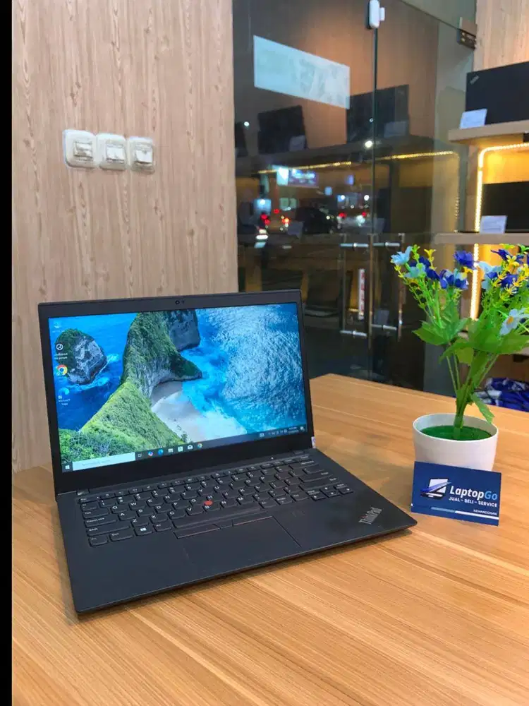 THINKPAD RYZEN 5 RAM 16/256GB AMD RADEON (TM) VEGA 8 GRAPHIC SECOND