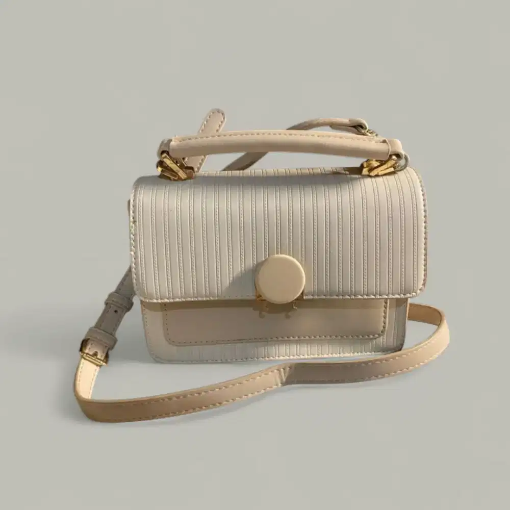 Tas Emsio by Elizabeth