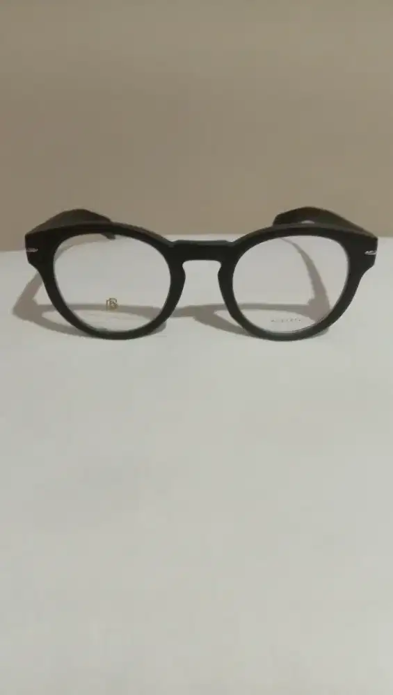 Kacamata David Beckham Unisex.