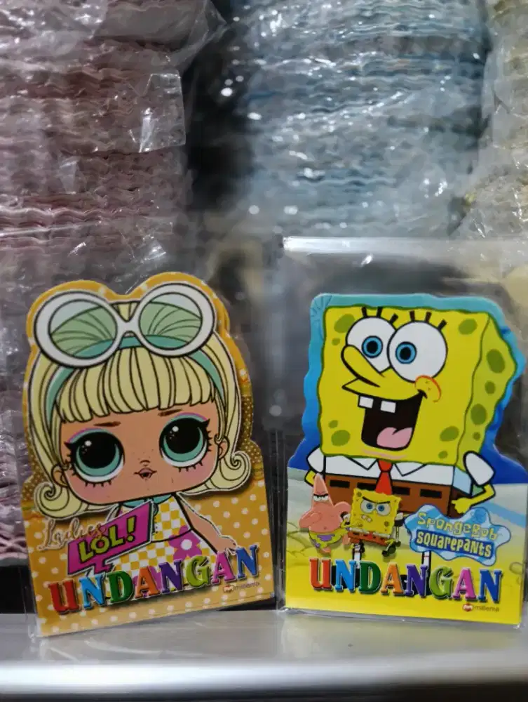 Menjual Perlengkapan Ulang Tahun