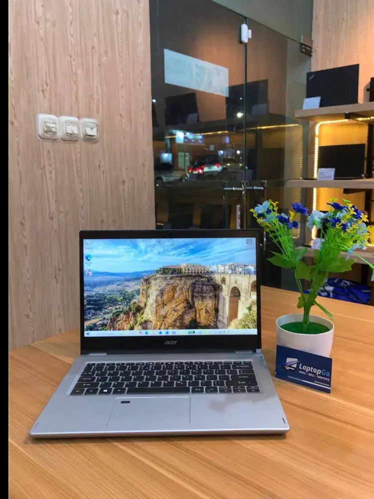 ACER CORE I5 RAM 8/256GB INTEL IRIS XE GRAPHIC 80 EU LCD SECOND BEKAS