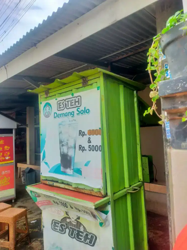 Stand Es Teh Demang Solo