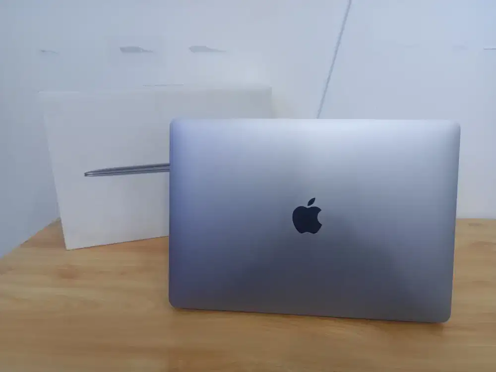 Macbook air M1 2020 ram 8/256 GB