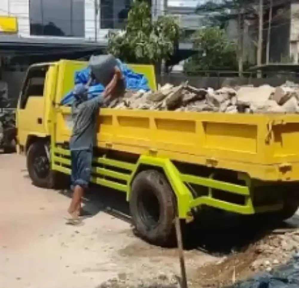 Mobil angkutan puing khusus Tangerang