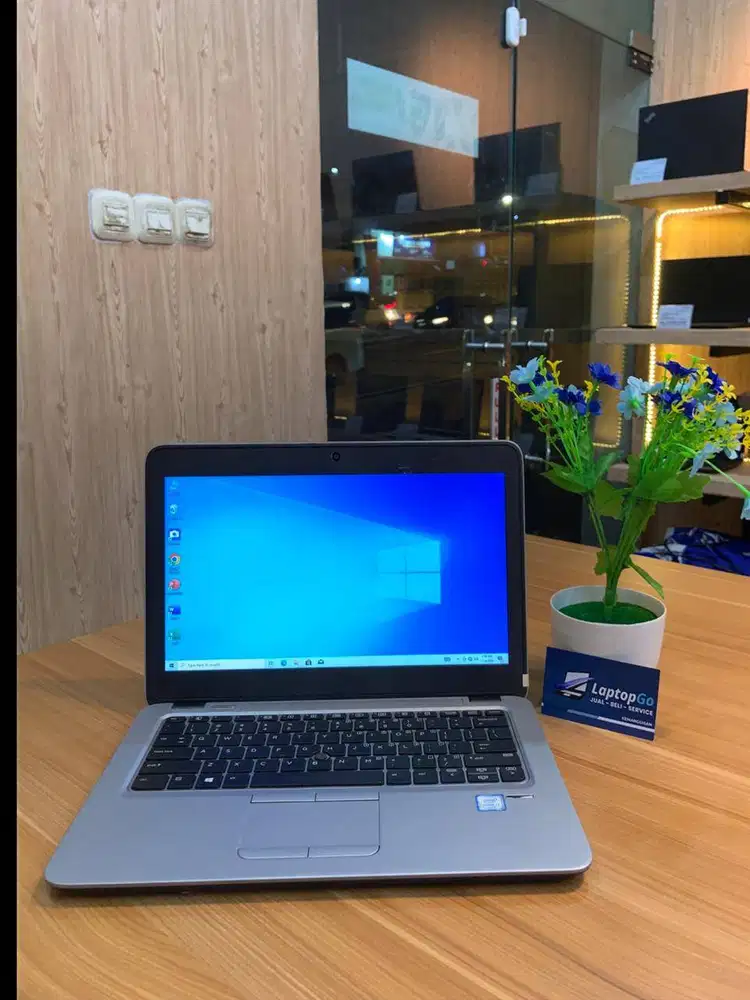 LAPTOP HP CORE I7 RAM 8/512GB INTEL UHD 620 SECOND BEKAS