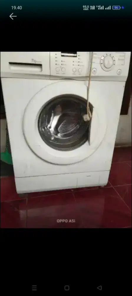 Mesin cuci laundry
