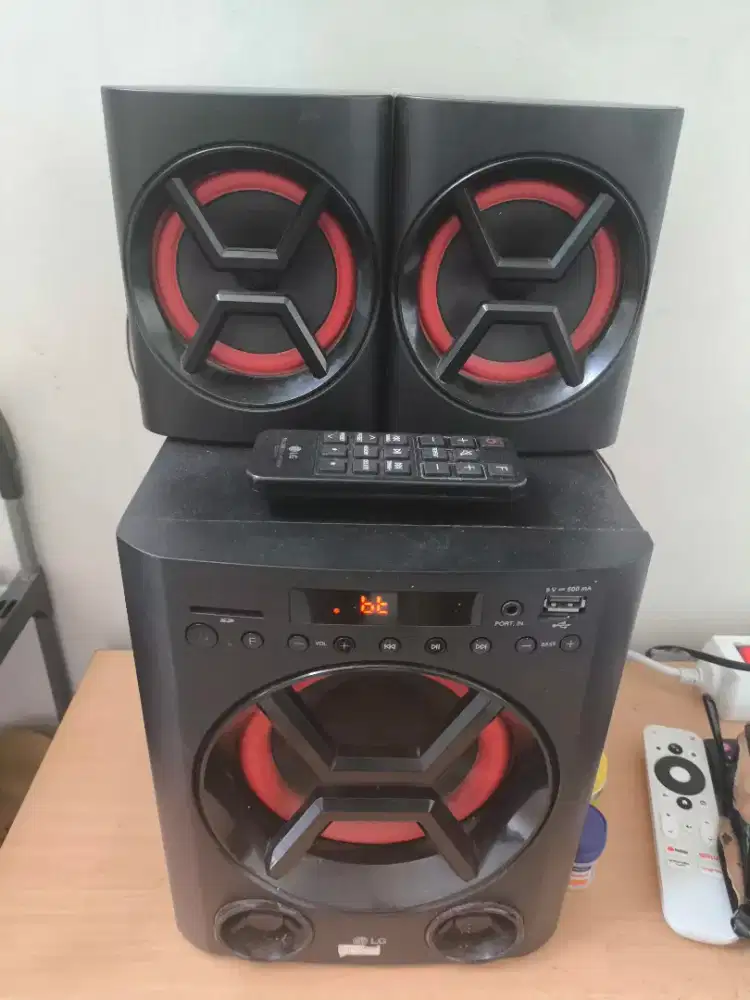 SPEAKER BLUETOOTH LG LK72B BASS BLAST (HARGA NET)