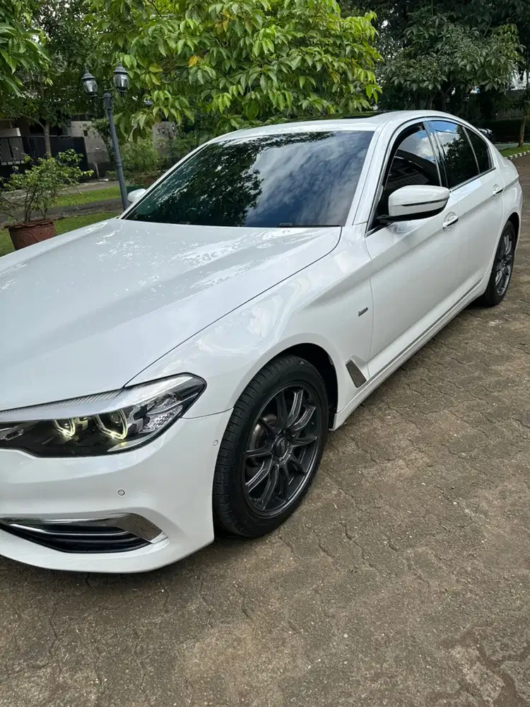 BMW 530i 2017 Bensin