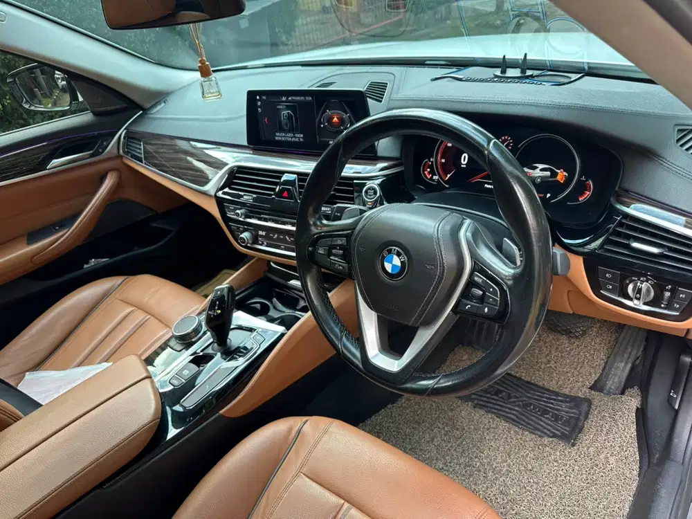 BMW 530i 2017 Bensin