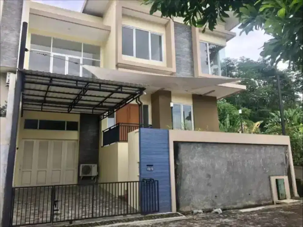 Dijual Rumah One Gate System di Candi Golf Semarang