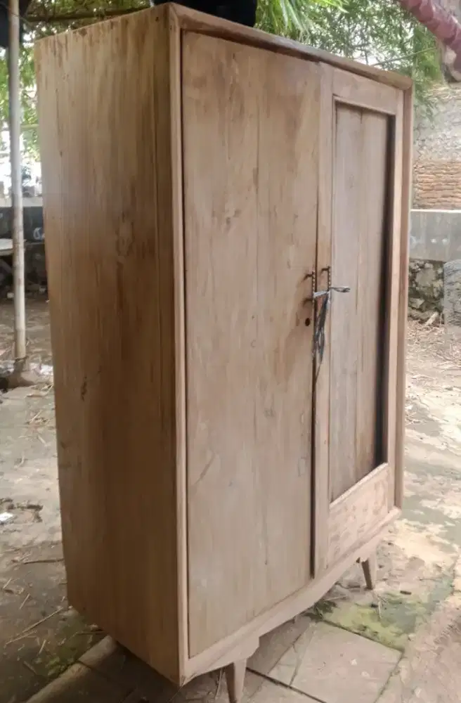 Lemari kayu jati murah