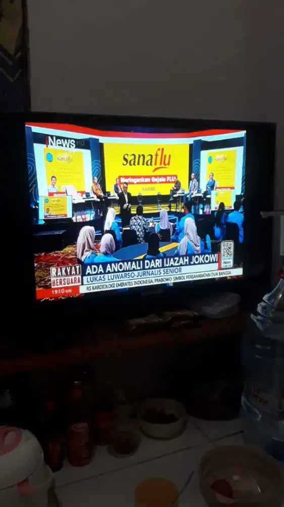 TV LED 32iN Merk Expose Fullset 1 minggu pakai