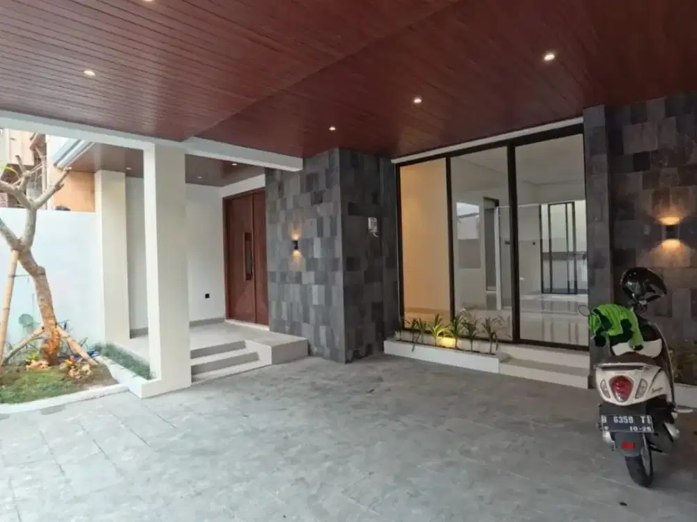 DIJUAL RUMAH JALAN PALAGAN KM 1 YOGYAKARTA DEKAT UGM AL AZHAR MONJALI