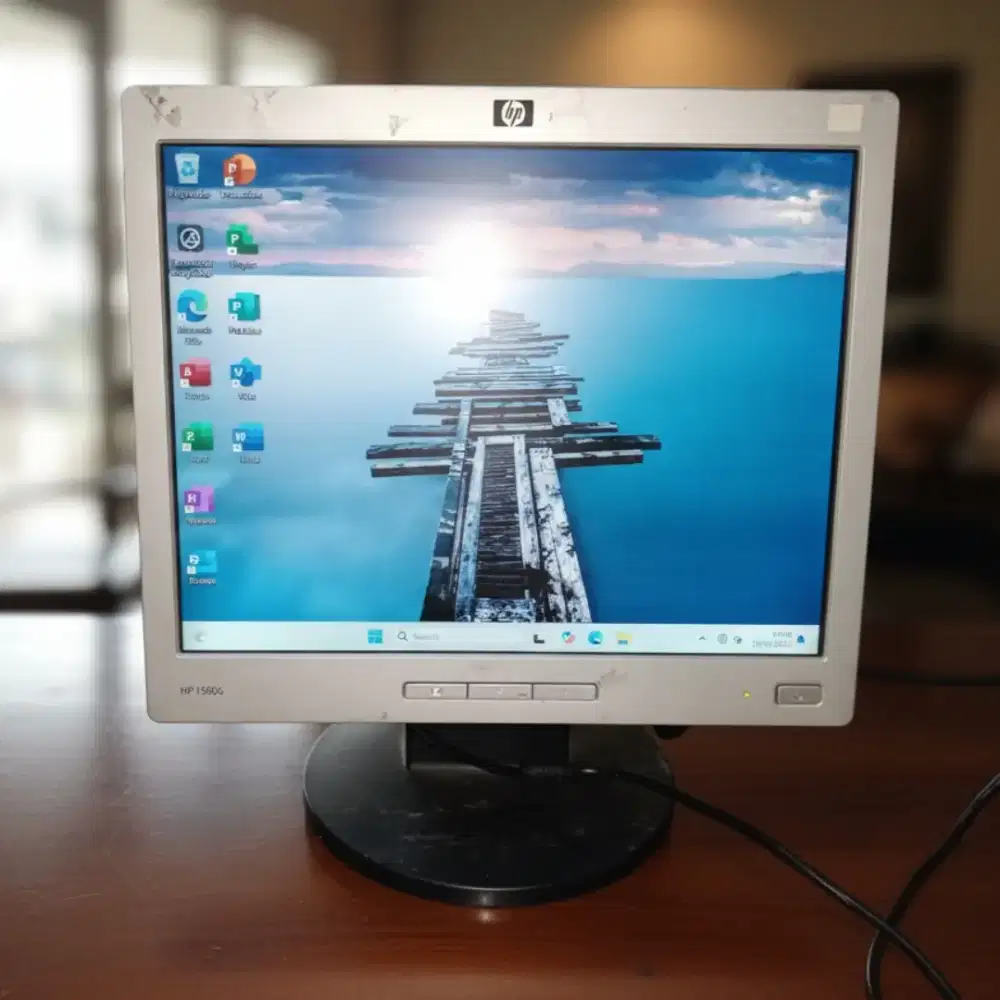Monitor LCD HP 15 Inch Kotak / Square – Kondisi Normal Siap Pakai